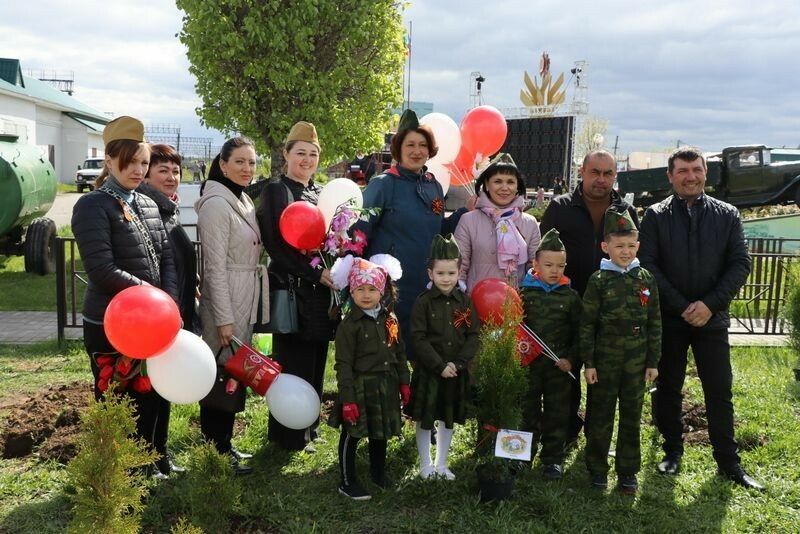 Җиңү парадында Саба районы Шәмәрдән авылында 150 грамм блокада икмәге өләштеләр