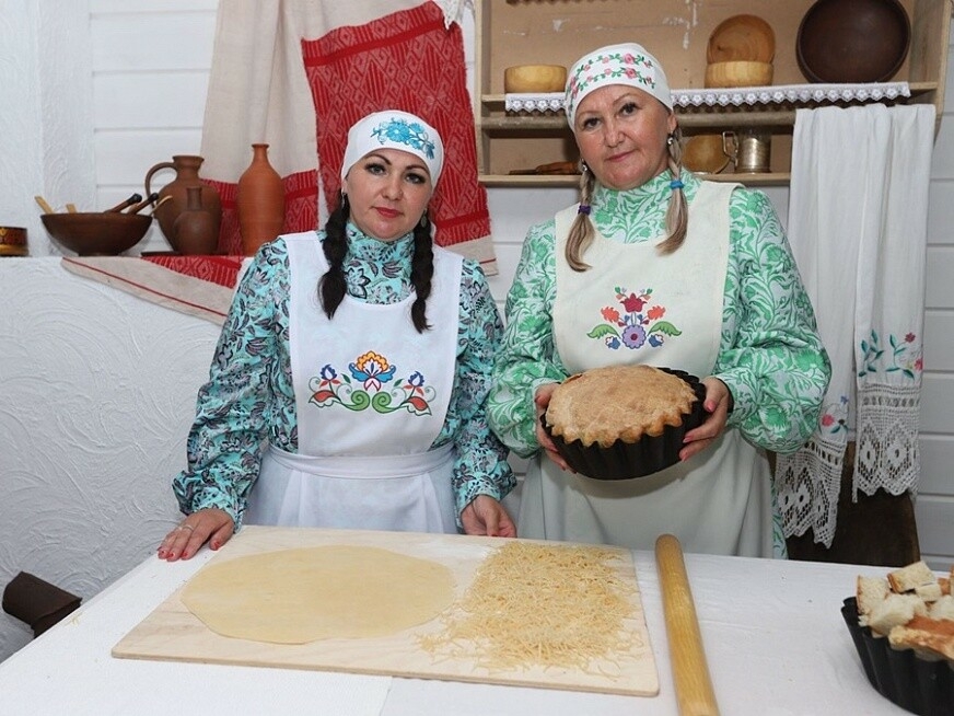 Идел буе Сабантуенда Түбән Кама вәкилләре милли мәйданчыклар оештырды