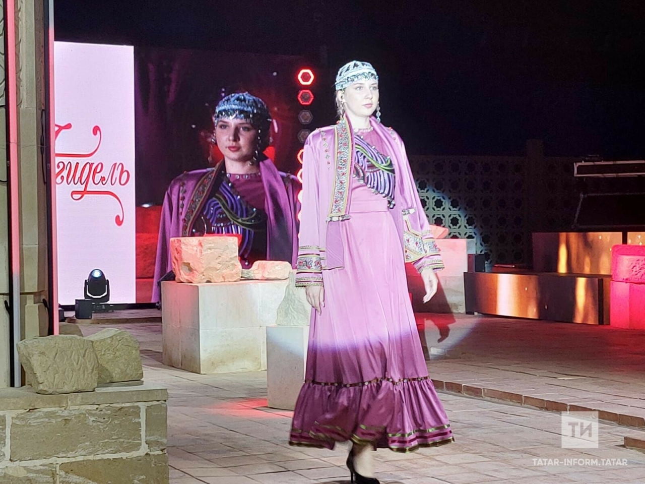 Болгар җире өч көн дәвамында этномода күрсәтү үзәгенә әверелде