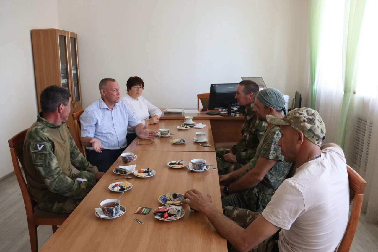 Кыска вакытлы ялга кайткан хәрбиләр Әлкидә яшәүчеләргә рәхмәтләрен җиткерде