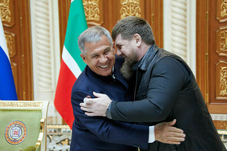 Сәясәт белгече Марков Миңнехановны Кадыйров белән чагыштырды