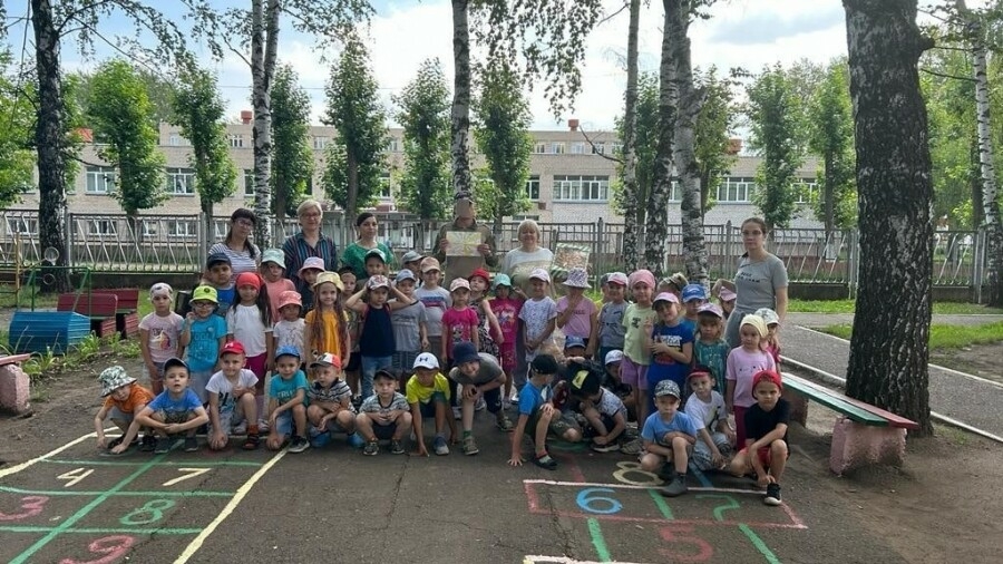 Махсус хәрби операция зонасында катнашучы Түбән Кама балаларына рәхмәт белдерде