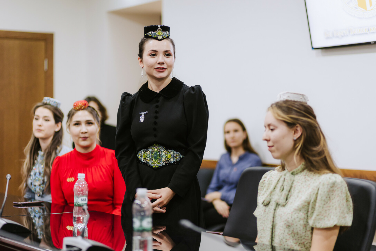 Кыргызстаннан Диана Мөрәхмәдова: «Татар кызы»нда халкыбыз тарихын күбрәк өйрәнә башладым