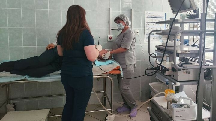 Әлмәт үзәк район хастаханәсендә сөяк кадалган пациентка ярдәм иткәннәр