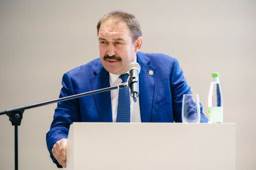 Песошин: Татарстан профсоюзлары үз тармакларында социаль мәсьәләләрне нәтиҗәле хәл итә