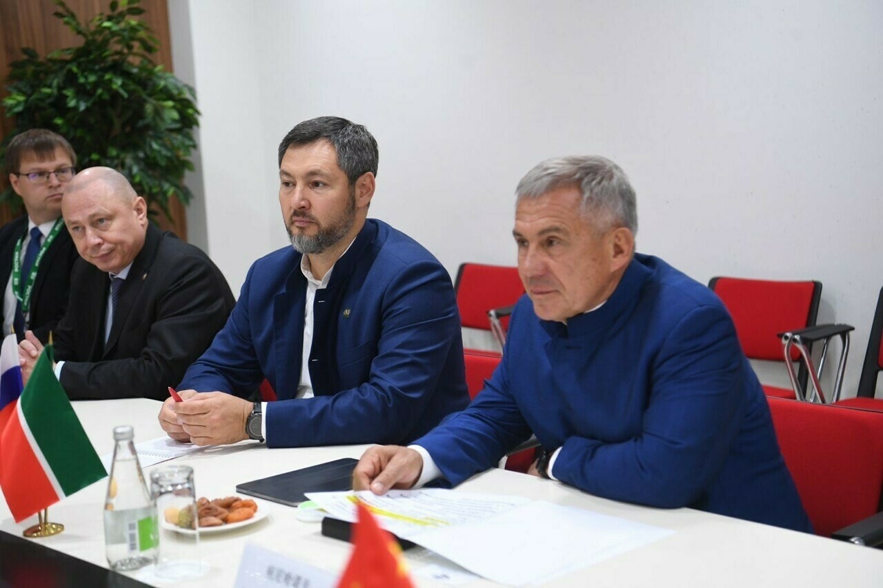 Миңнеханов: Татарстанга Кытайның күргәзмә мәйданчыклары белән тәҗрибә уртаклашу кызыклы