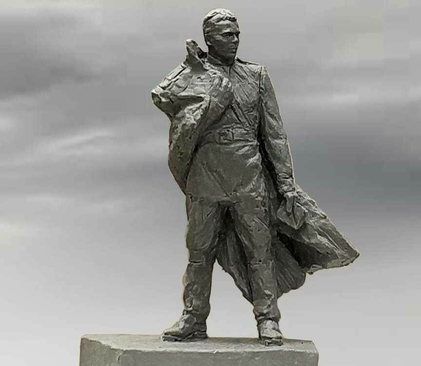 «Татар-информ» фронтовик-шагыйрь Фатих Кәримгә куелачак һәйкәл эскизын тәкъдим итә