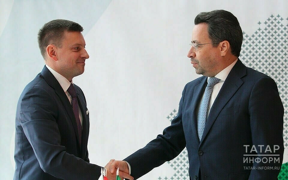 «Татар-информ» һәм Татарстан Суга сикерү федерациясе хезмәттәшлек турында килешү төзеде
