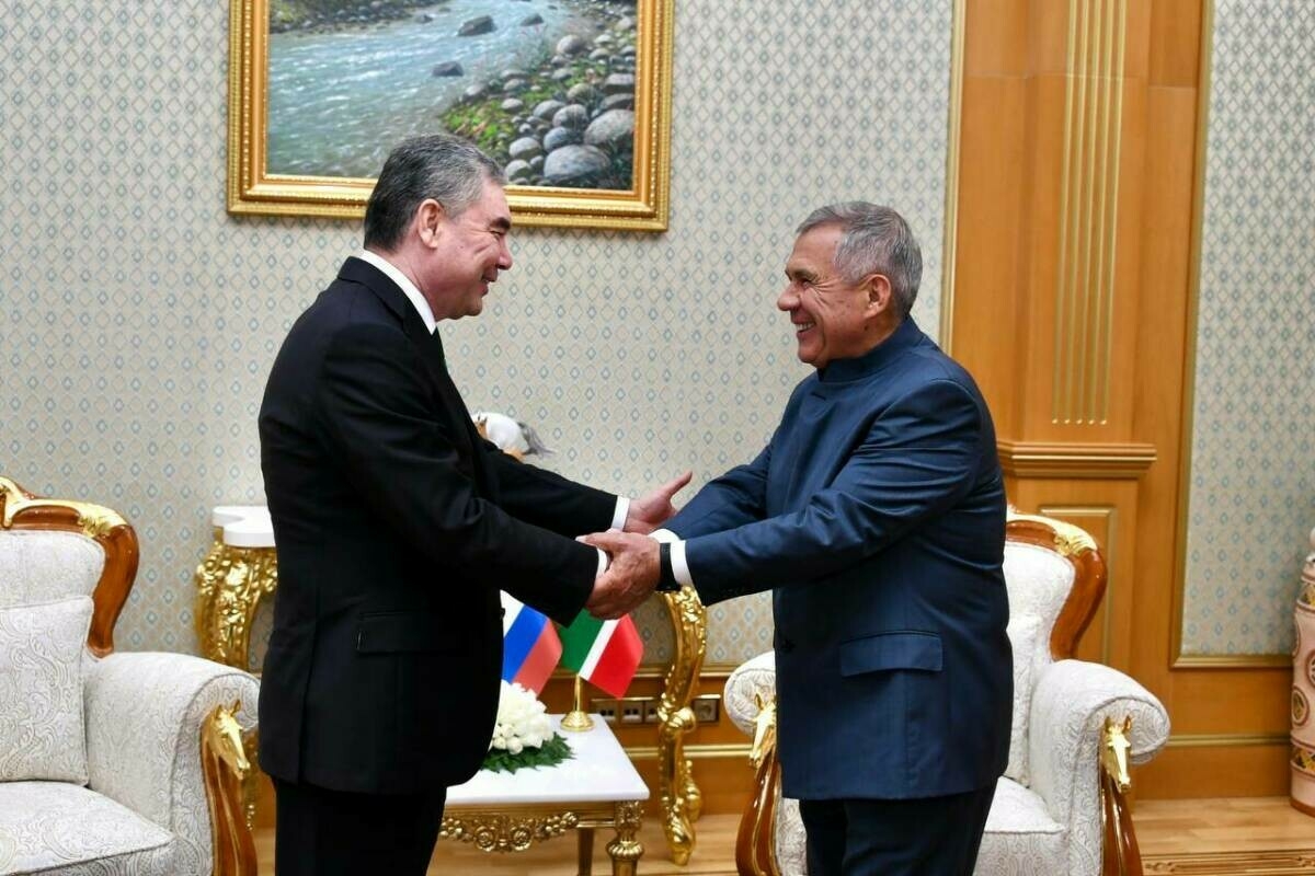 Рөстәм Миңнеханов Төрекмәнстанда Гурбангулы Бердымөхәммәдов белән очрашты