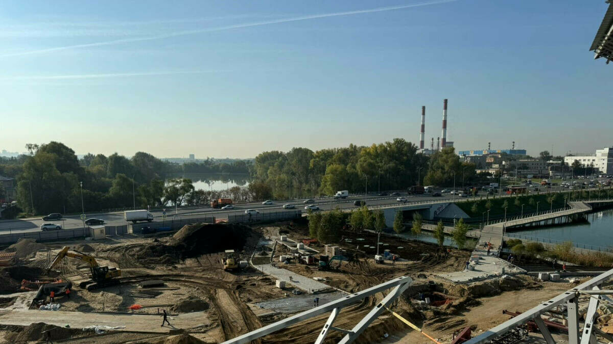 Камал театрының яңа бинасы янындагы территория яртылаш төзекләндерелгән