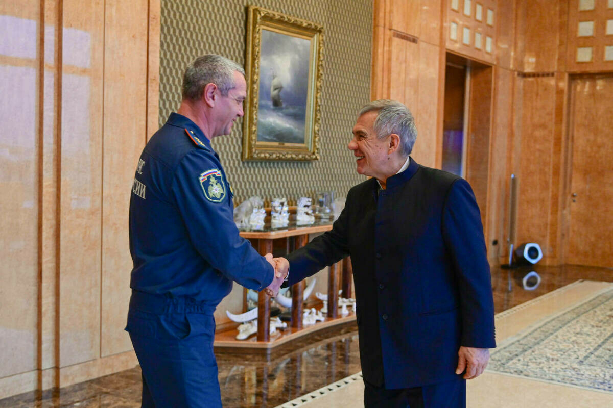 Рөстәм Миңнеханов Илья Денисов белән гражданнарның иминлеген тәэмин итү хакында сөйләште