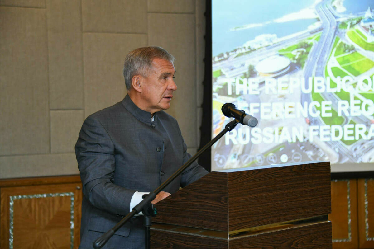 Рөстәм Миңнеханов «Россия — Ислам дөньясы» төркеме утырышын уздыру өчен Малайзиягә килде