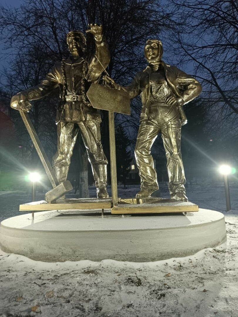 Зәйдә ГРЭС төзүчеләренә һәйкәл куелды