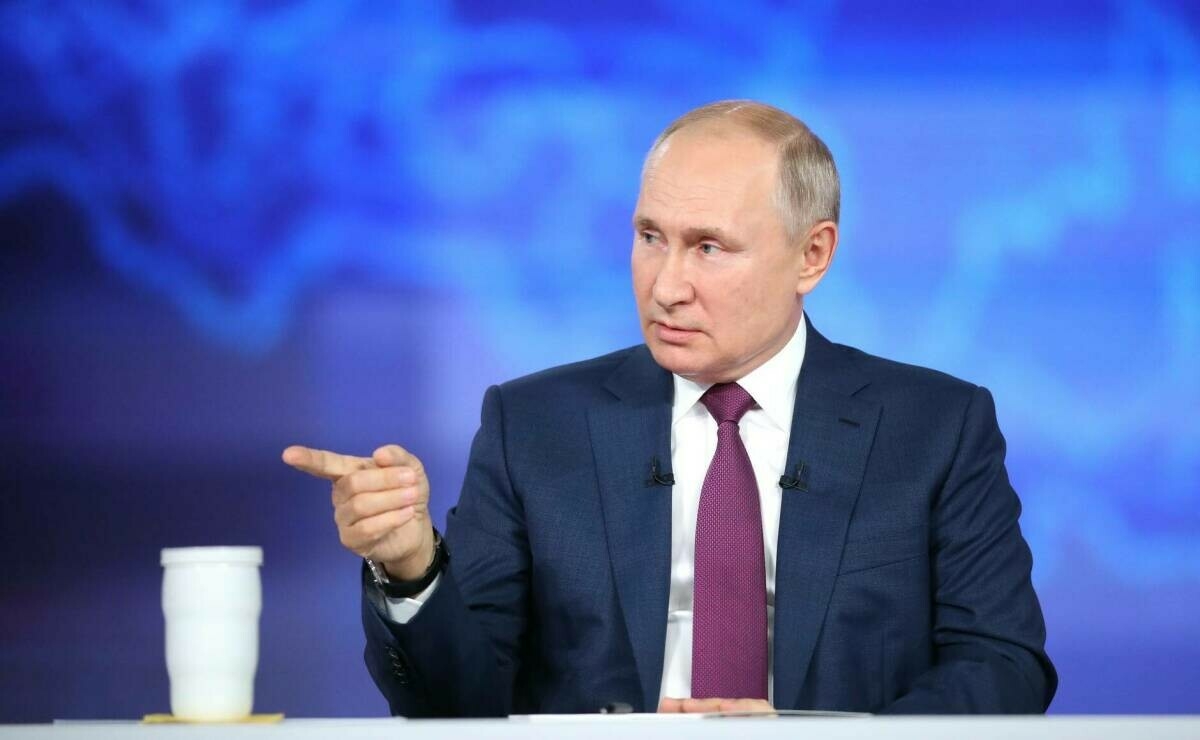 Владимир Путин белән туры элемтәгә 1 миллионнан артык мөрәҗәгать килгән