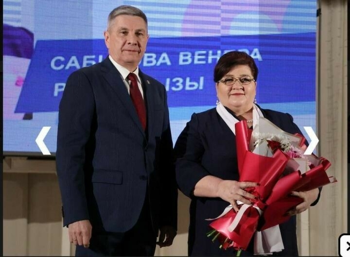 Актанышта тәрбиягә ун бала алган ханымга «Ана даны» медале тапшырылды