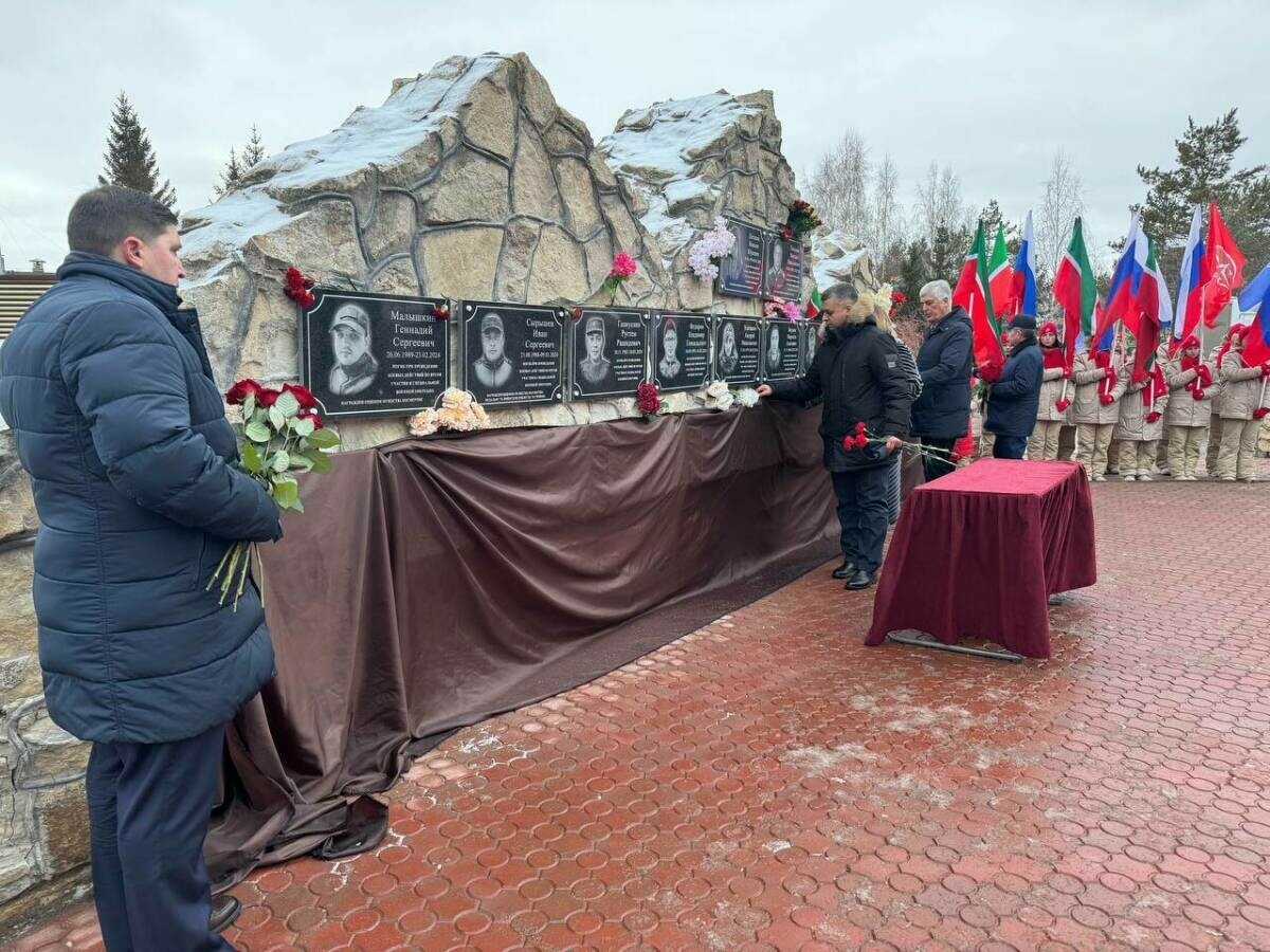 Махсус операция геройлары хөрмәтенә Татарстанда беренче Дан аллеясе Менделеевскида ачылды