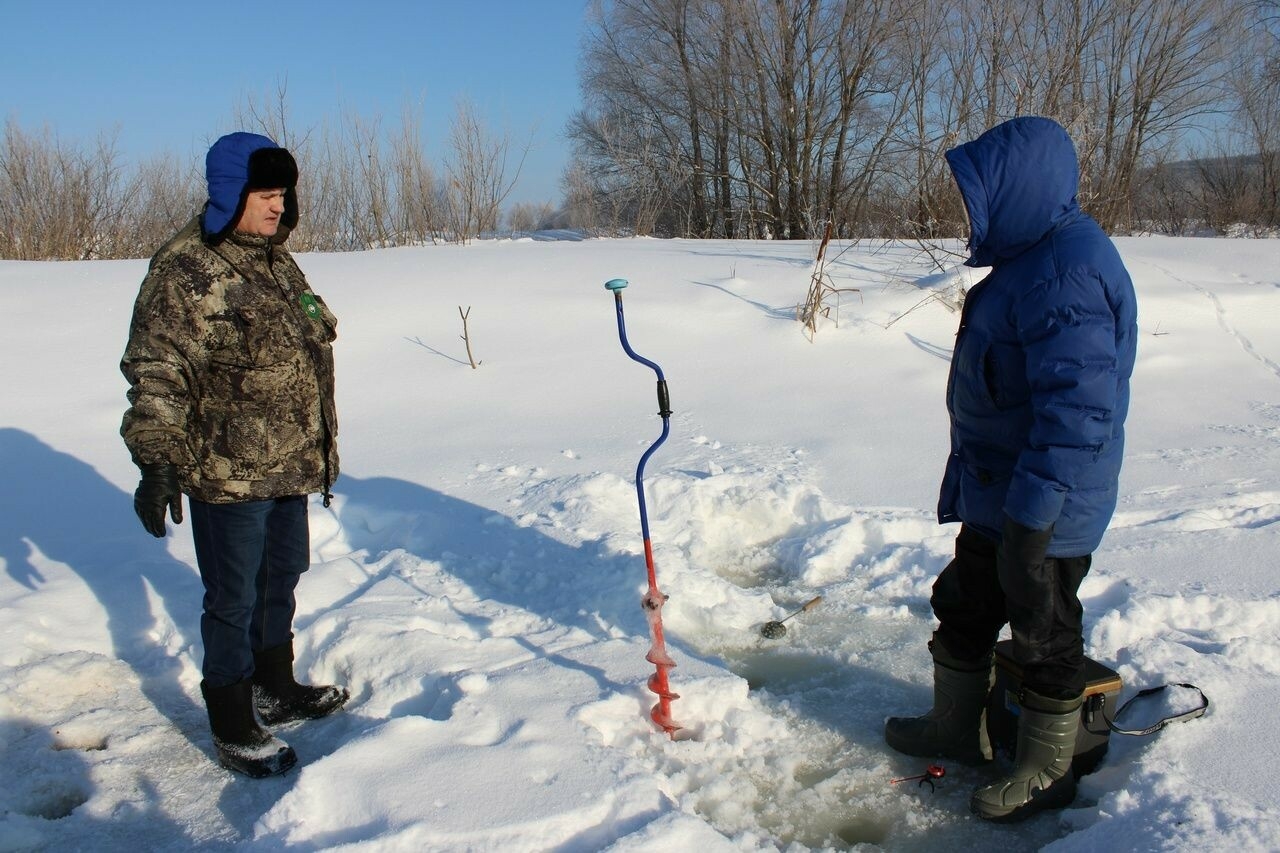 Зәй районында балыкларны коткару өчен бәке тишәләр