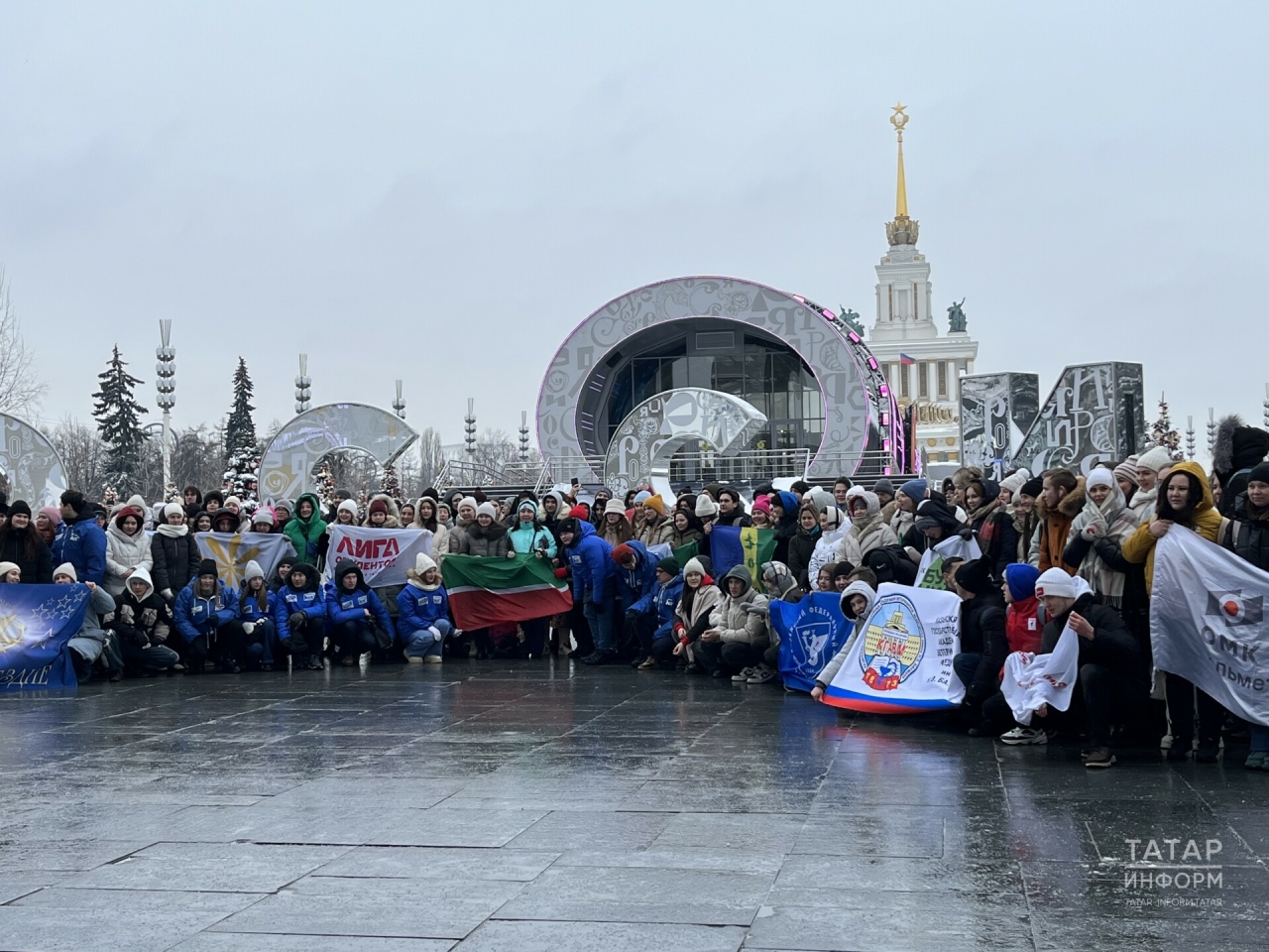 Ринат Садыйков «Россия» күргәзмәсендә булган яшьләр турында: Алар өчен мөһим көн