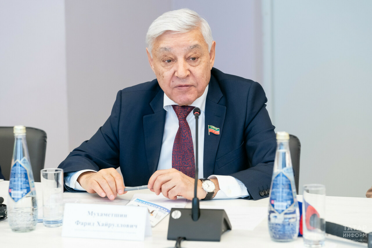 Фәрит Мөхәммәтшин фиджитал-волейбол булдыру мәсьәләсе белән шөгыльләнергә кушты