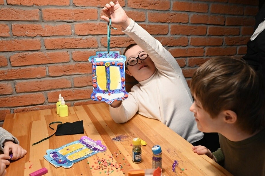 «Зәкят» фонды «кояшлы» балалар тәрбияләүче гаиләләр өчен хәйрия ифтары үткәрде