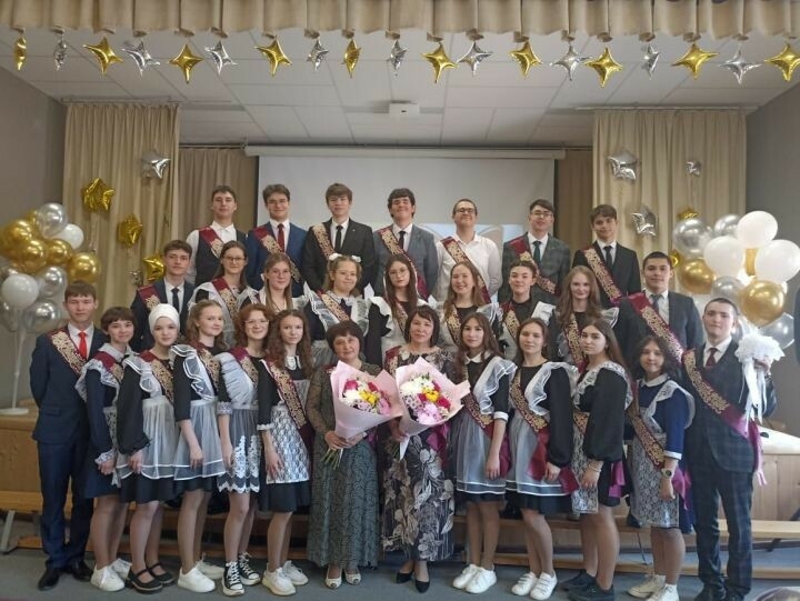 Кукмараның 3нче урта мәктәбендә «Соңгы кыңгырау» бәйрәме булды