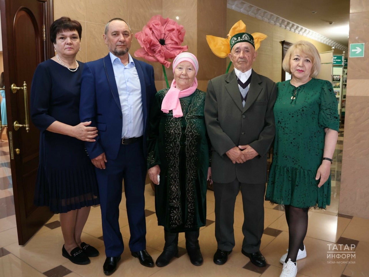 Актанышта 50 һәм 60 ел бергә яшәгән парлар белән Гаилә учагын Минзәләгә озаттылар