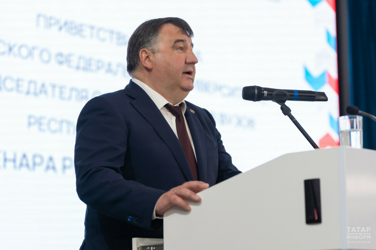 Казан федераль университеты ректоры Александр Невский ордены белән бүләкләнде