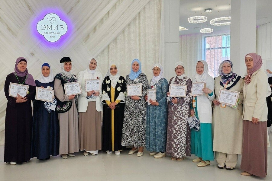 Апанай мәдрәсәсендә Коръәнне дөрес укырга өйрәнү курсларын тәмамлаучылар сертификат алды