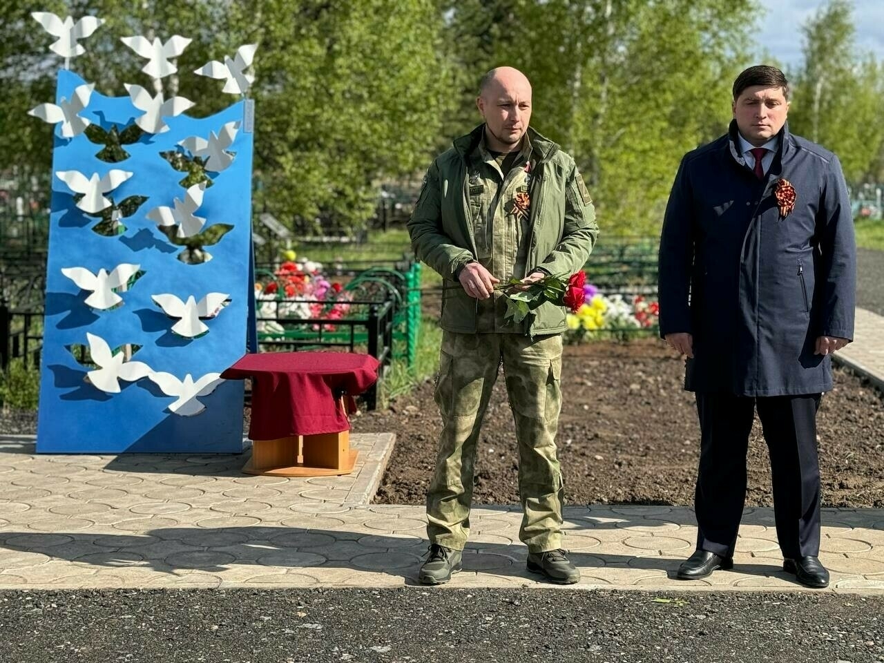 Шәрәфиев һәм Беляев Менделеевскида махсус операция геройлары истәлегенә мемориаллар ачты