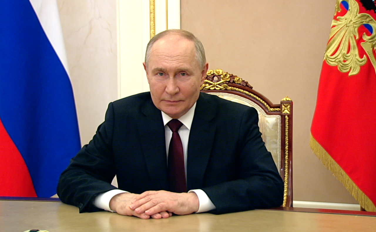 Кремль сайтында Владимир Путинның биографиясен яңарттылар