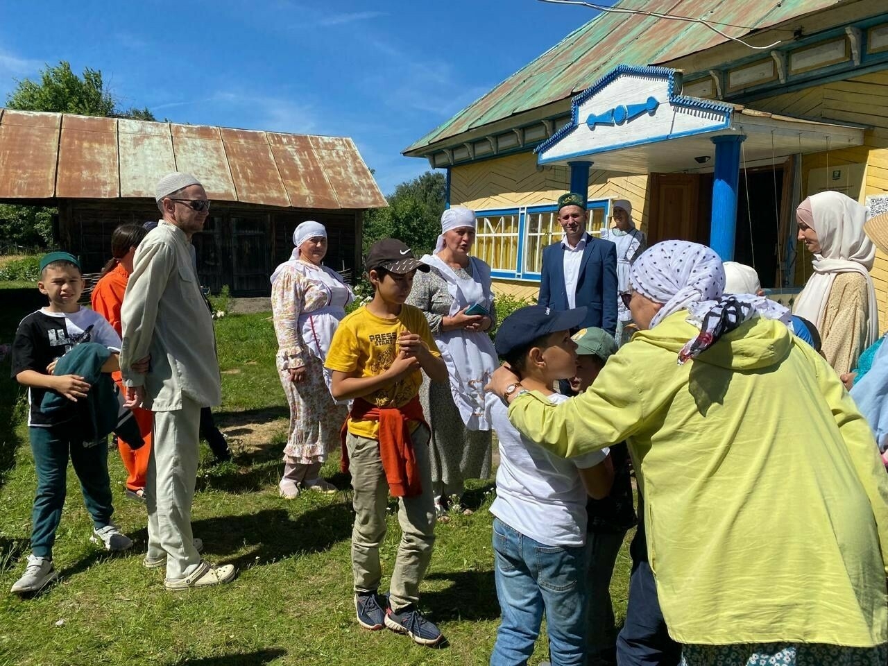 Апанай мәдрәсәсе шәкертләре Яшел Үзән районында кунакта булды