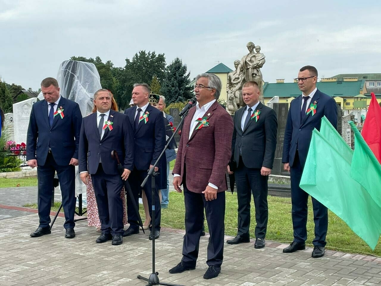 Брест крепосте оборонасын саклауда катнашкан Татарстан халкына истәлек тактасы ачылды