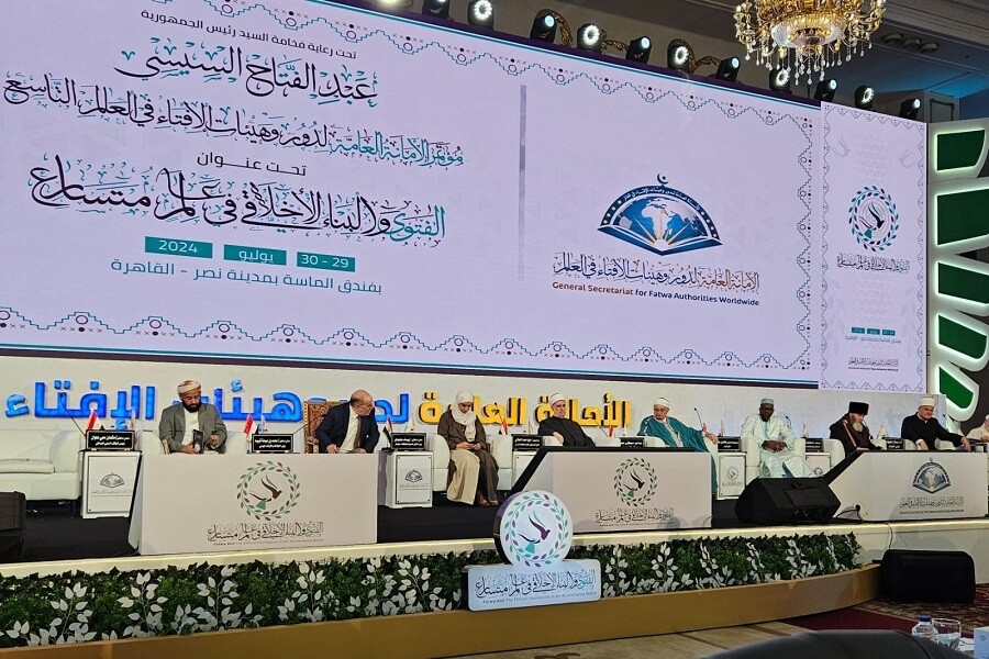 Рөстәм хәзрәт Нургалиев Каһирәдә фәтвалар буенча конференция эшендә катнаша