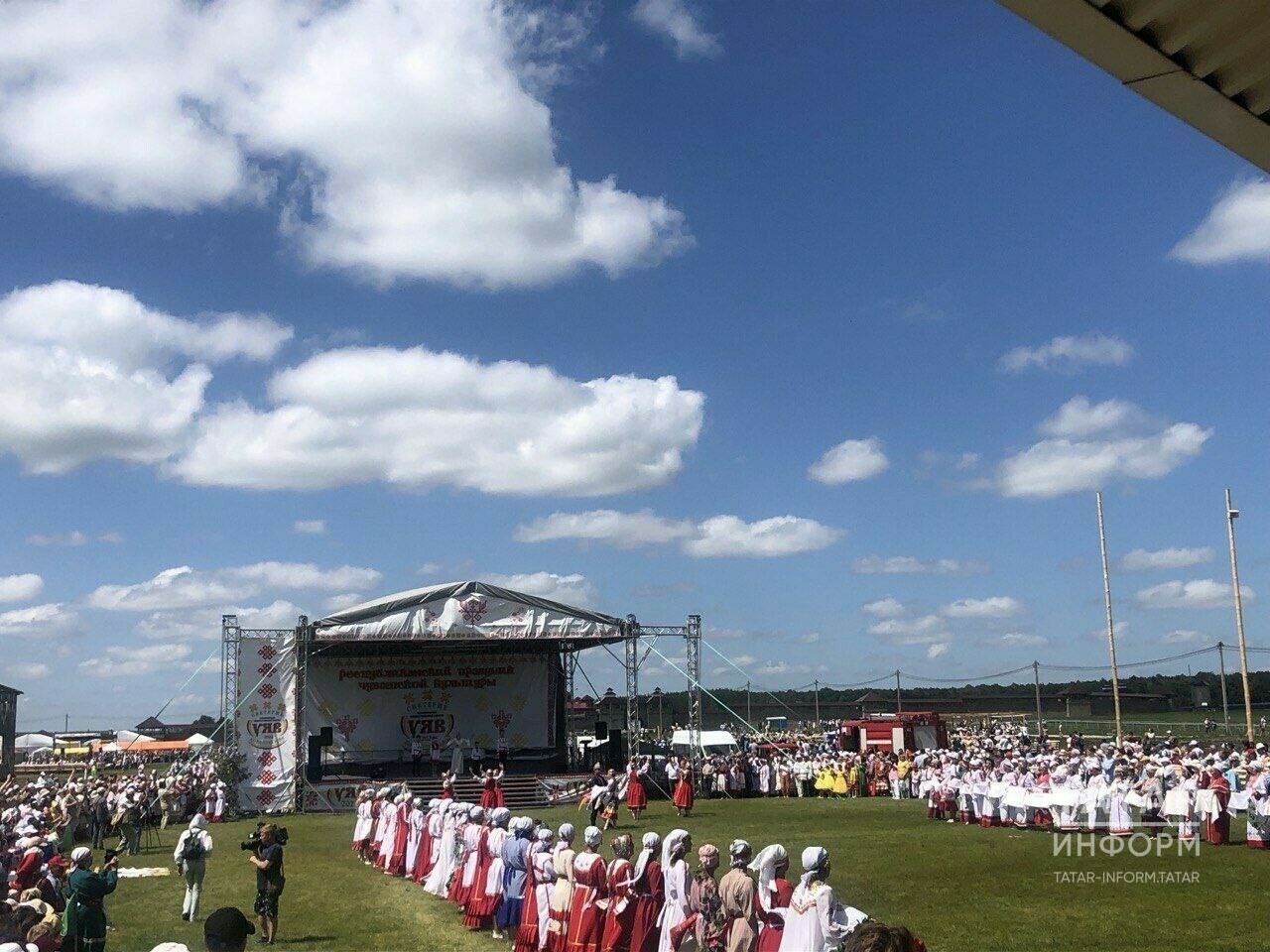 Рөстәм Миңнеханов чуваш телендә «Уяв» бәйрәме белән котлады