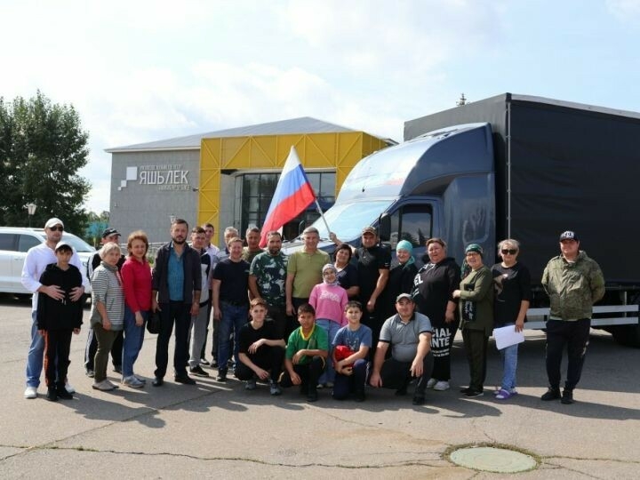 Актаныштан махсус хәрби операциягә ундүртенче гуманитар ярдәмне озаттылар