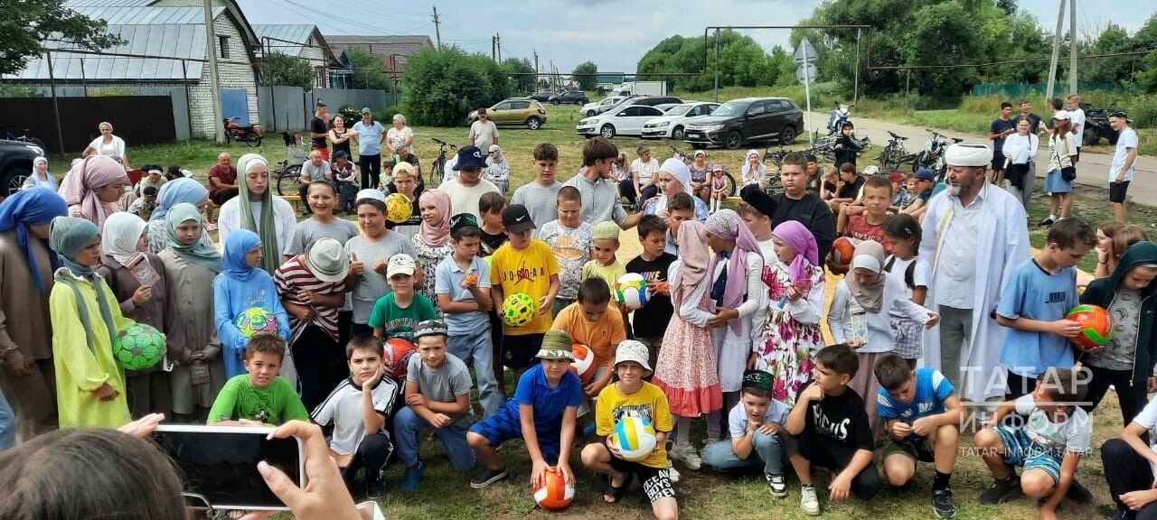Мәскәү татарлары Түбән Новгород өлкәсенең Камка авылында балалар Сабантуе ясады