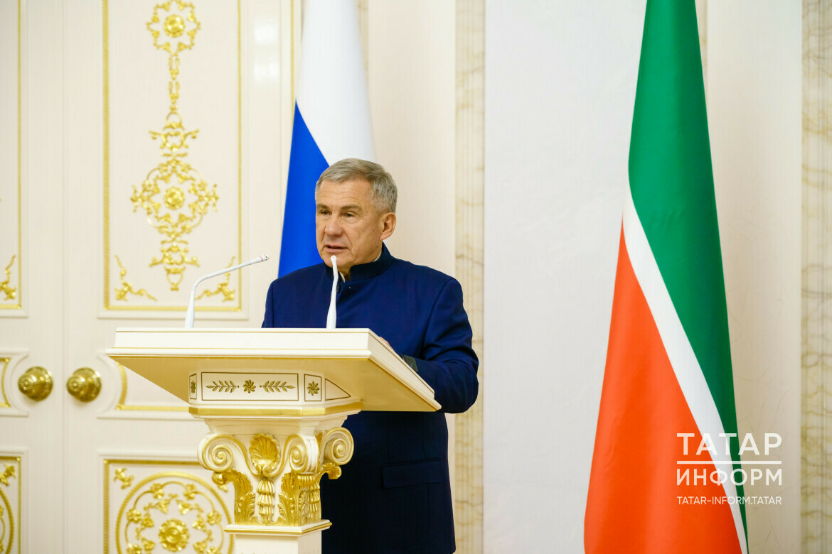 Рөстәм Миңнеханов нефть һәм газ сәнәгате хезмәткәрләрен һөнәри бәйрәмнәре белән котлый