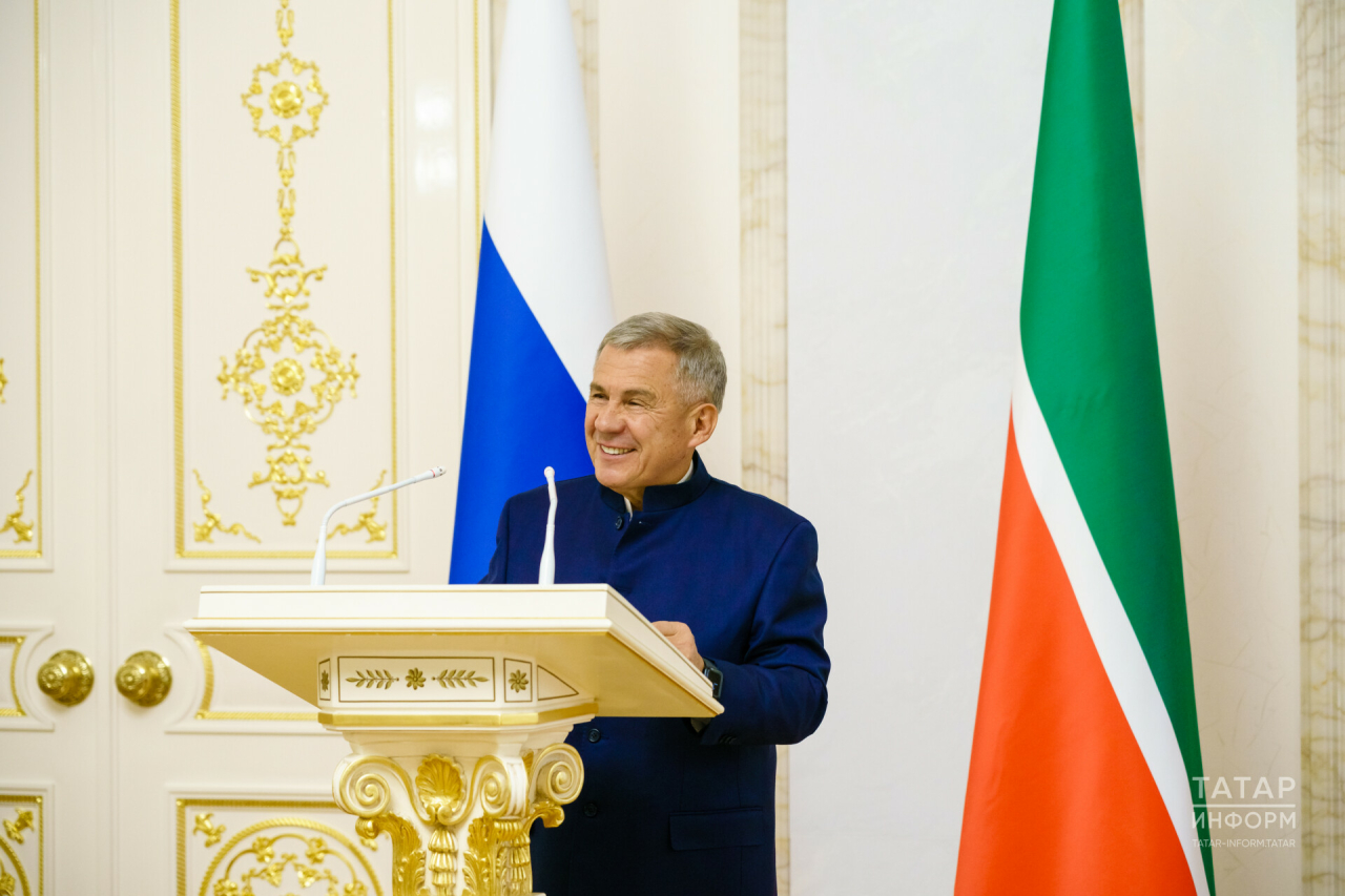 Рөстәм Миңнеханов «Казан» аэропортын туган көне белән котлады