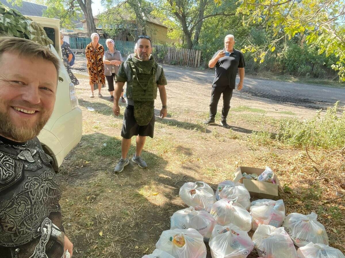 Казан волонтерлары Луганск Халык Республикасы халкына гуманитар ярдәм китерде