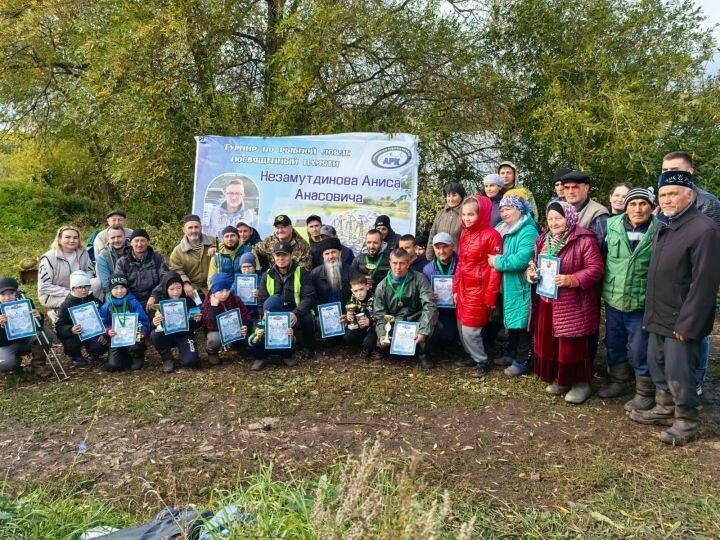 Азнакайда балыкчылар клубы җитәкчесе истәлегенә турнир булды