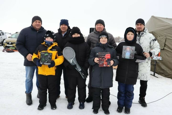 Әлки районында кышкы балык тоту бәйгесендә катнашучылар бүләкләнде