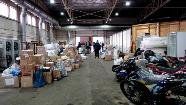 Әлмәт волонтерлары хәрбиләргә мотоцикллар, маскировкалау челтәре һәм окоп шәмнәре җибәрде