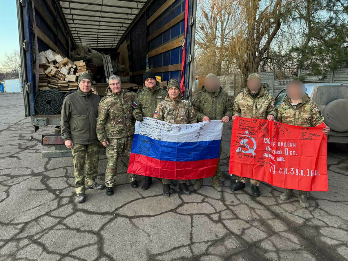 Лаеш районыннан махсус хәрби операция зонасына Яңа ел гуманитар конвоен илттеләр