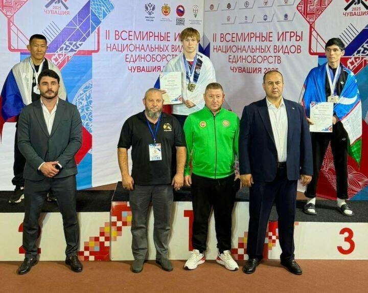 Азнакай көрәшчесе Дөнья кубогын отты