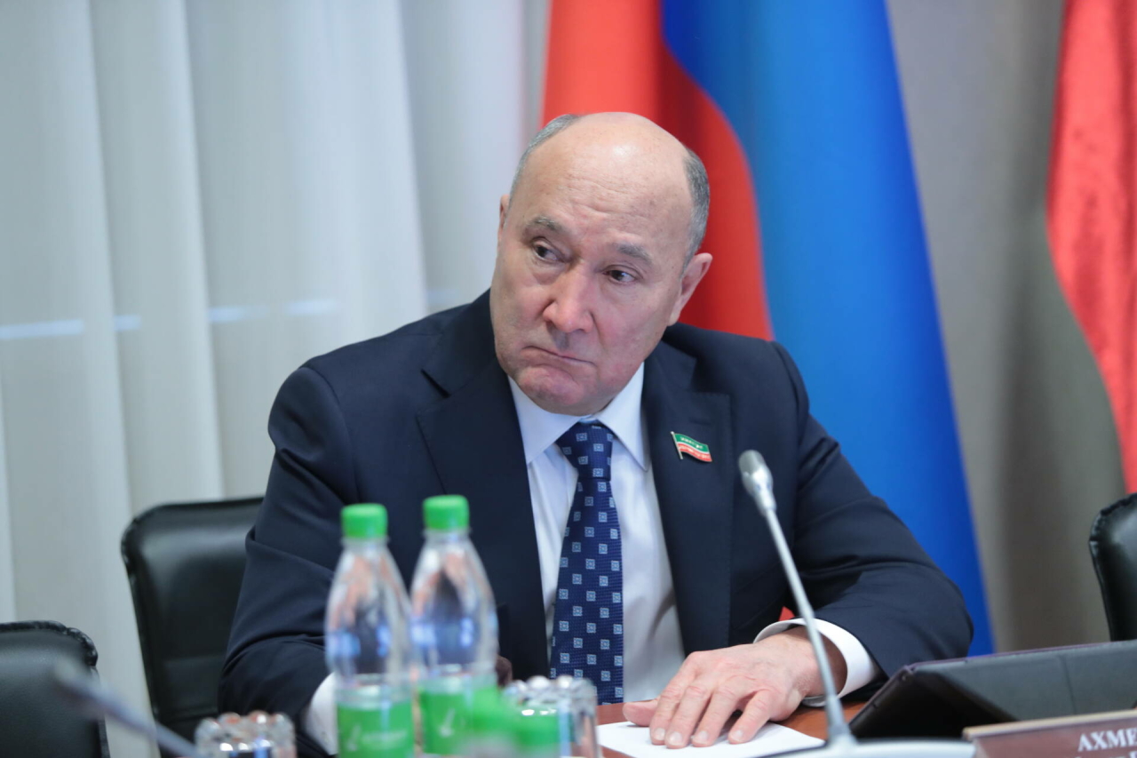 Марат Әхмәтов: Илебез зур үзгәрешләр кичергән чорда яшибез