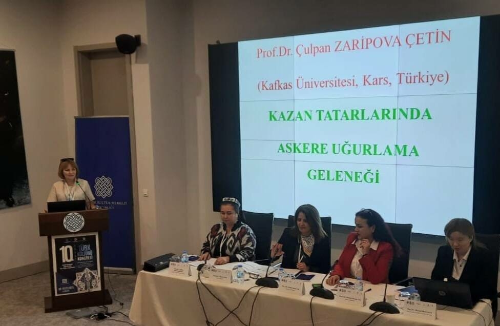 Анкарада төрле илләрдән җыелган галимнәр татарларда армиягә озату йолалары белән танышты