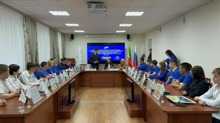 Алабугада «Яшь Гвардия» һәм көллиятләр арасында хезмәттәшлек турында килешү имзаланды