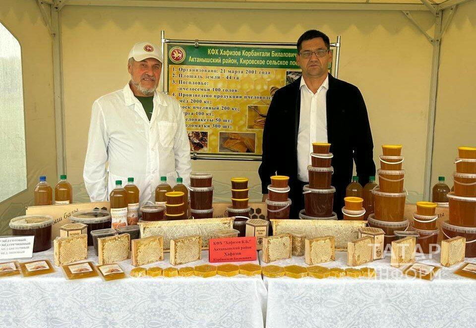 Актаныш умартачылары Чаллы ярминкәсендә: Бал табышы былтыргыга караганда өч тапкыр күбрәк