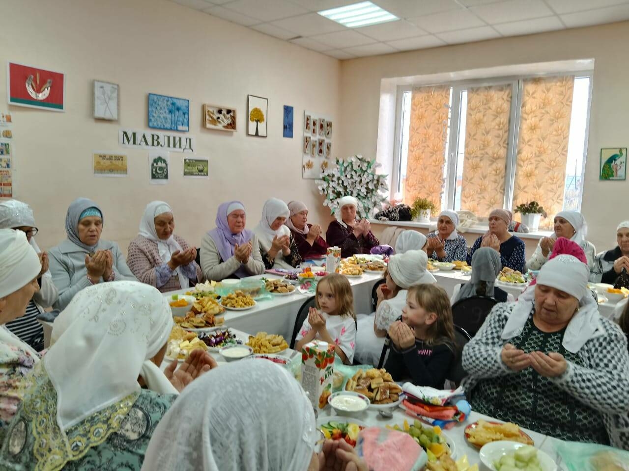 «Өмет» газетасы: Балаларыбыз ана телебезне, догаларыбызны өйрәнеп үсә