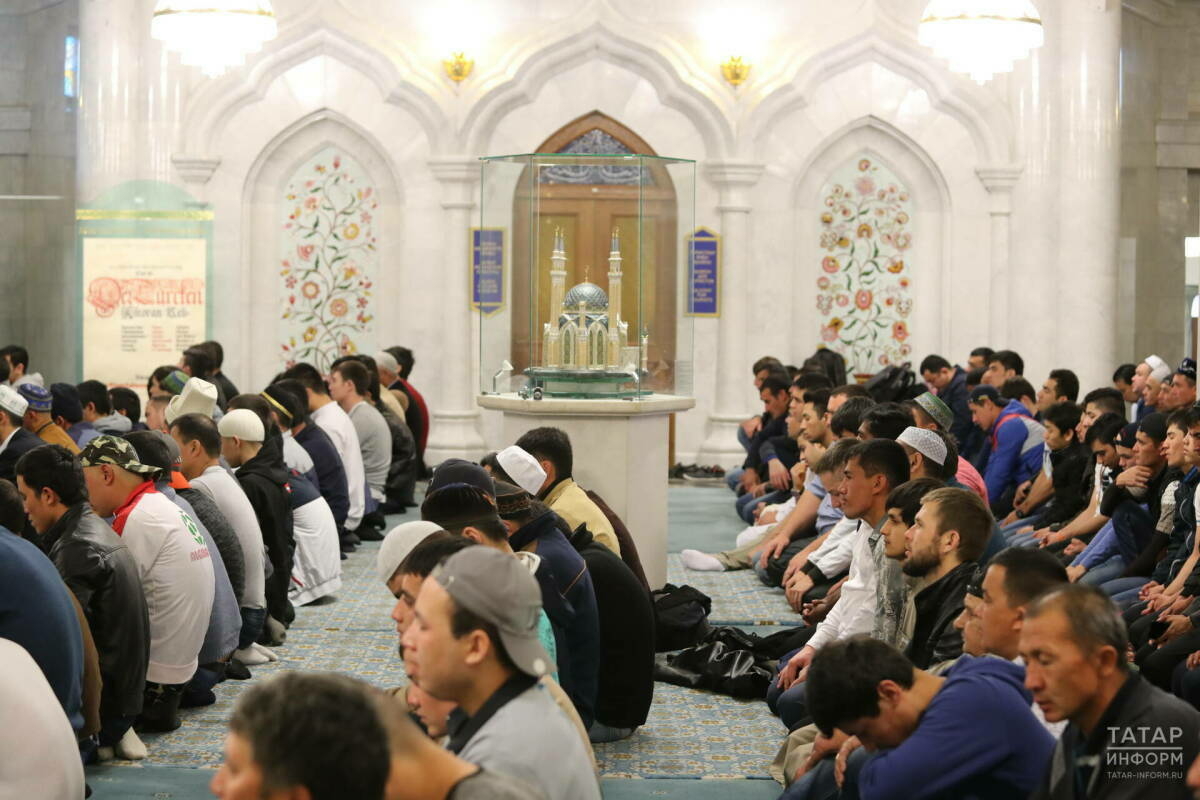 Рамазан ае 19 февральдә башлана, Ураза бәйрәме 2026 елның 20 мартында билгеләп үтелә